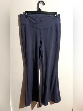 Women's Old Navy Flare Yoga Pants